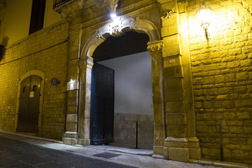 Palazzo Bianchi Domus Holidays تراني المظهر الخارجي الصورة