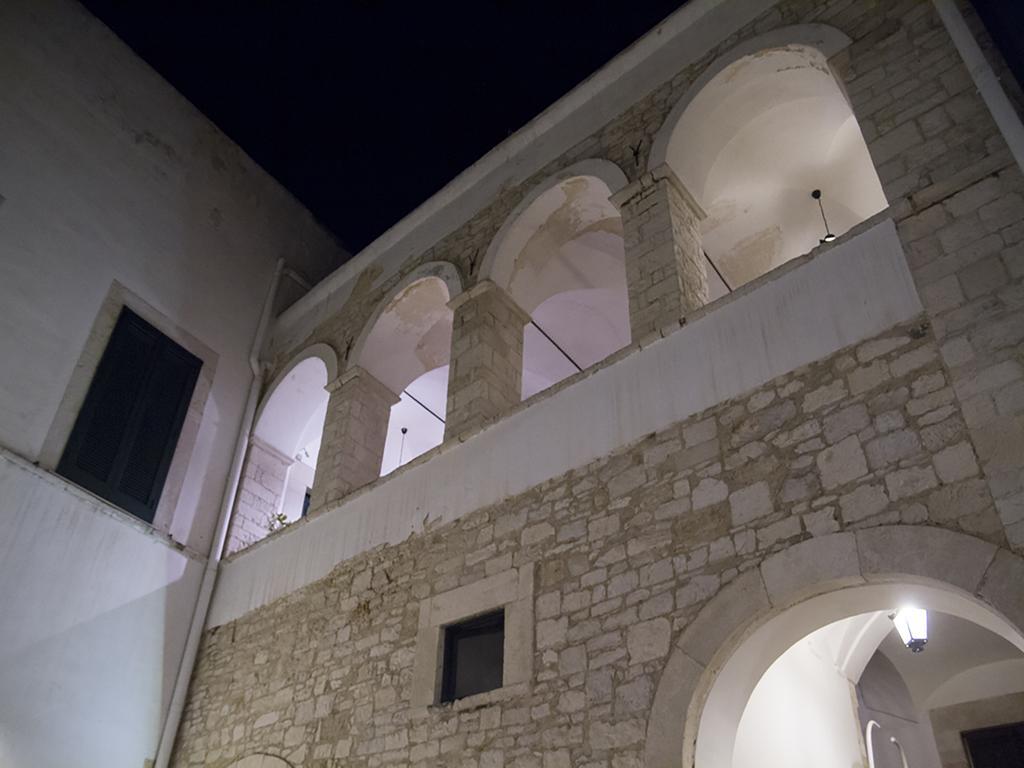 Palazzo Bianchi Domus Holidays تراني المظهر الخارجي الصورة