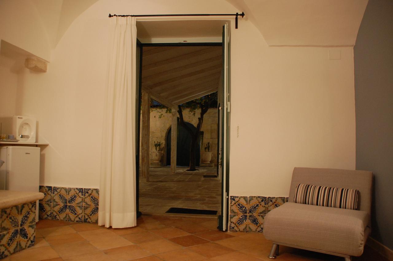 Palazzo Bianchi Domus Holidays تراني المظهر الخارجي الصورة