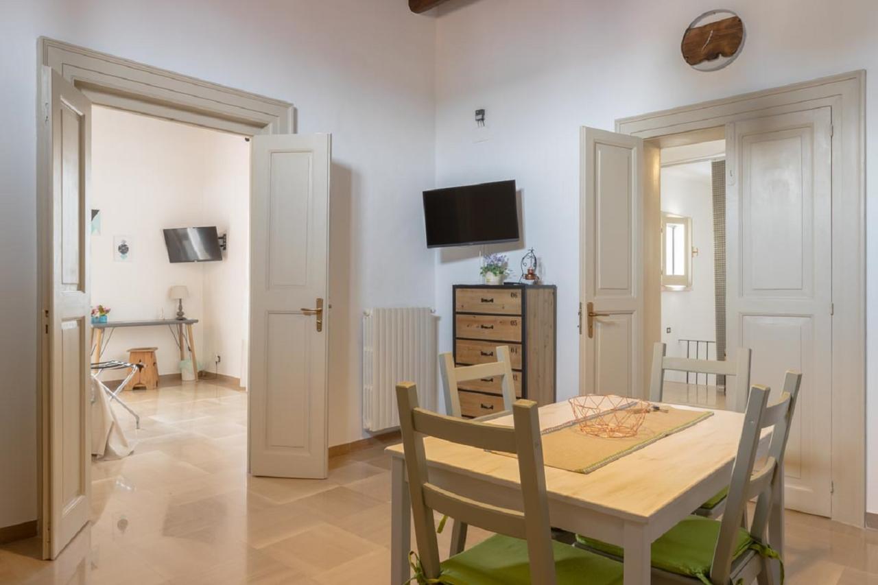 Palazzo Bianchi Domus Holidays تراني المظهر الخارجي الصورة